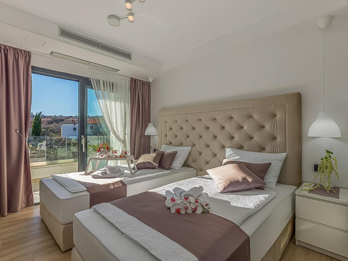 Vrh  Villa Milly المظهر الخارجي الصورة